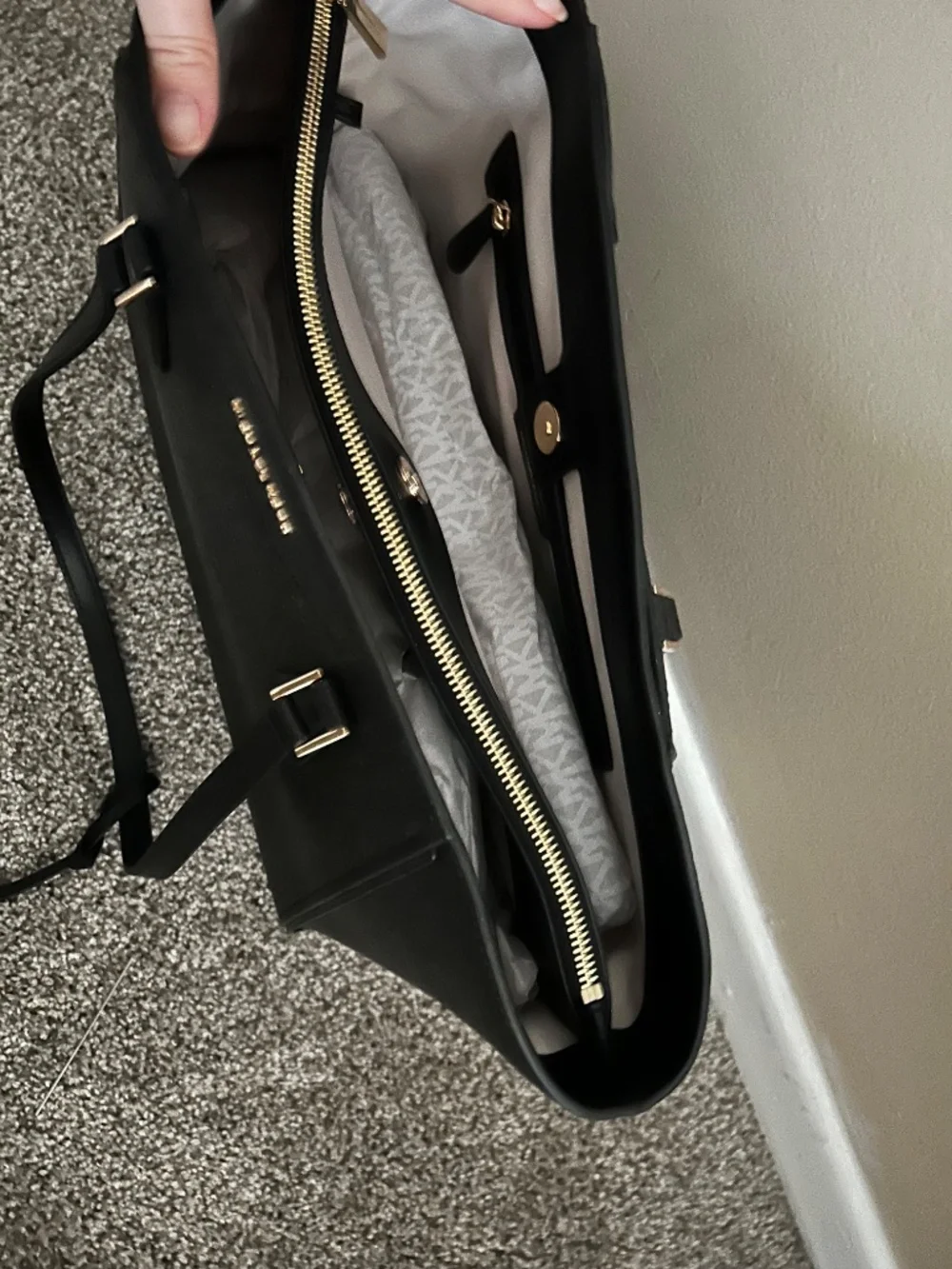 Michael kors purse